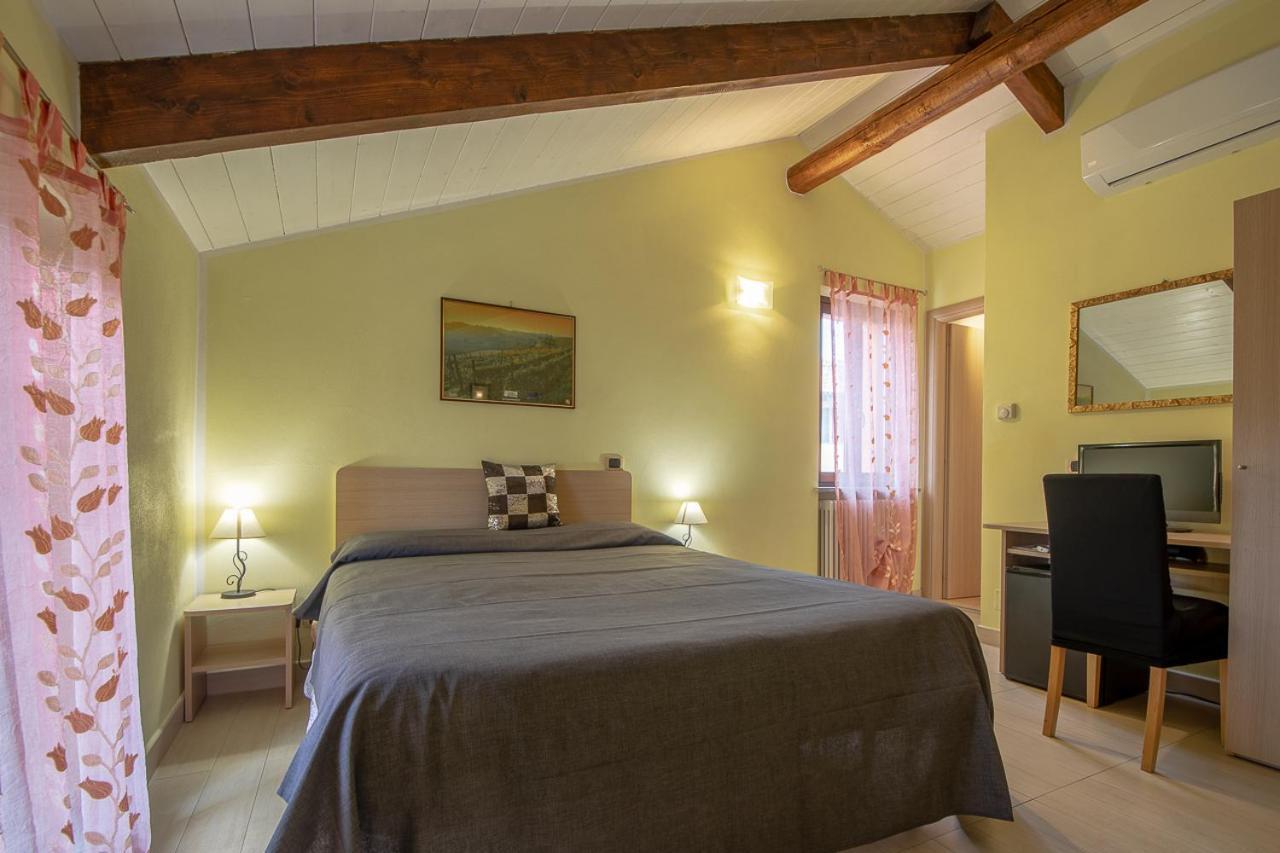 La Valle B&B アスティ エクステリア 写真